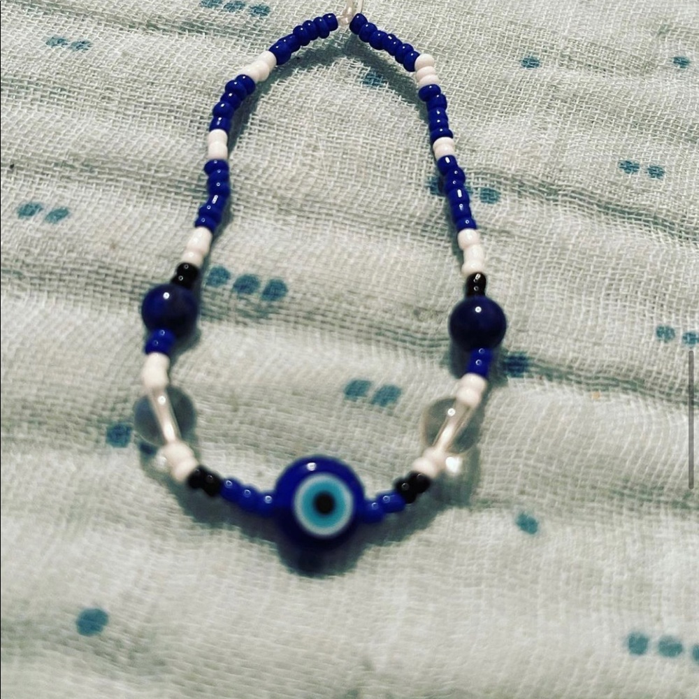 Crystal evil bracelet
